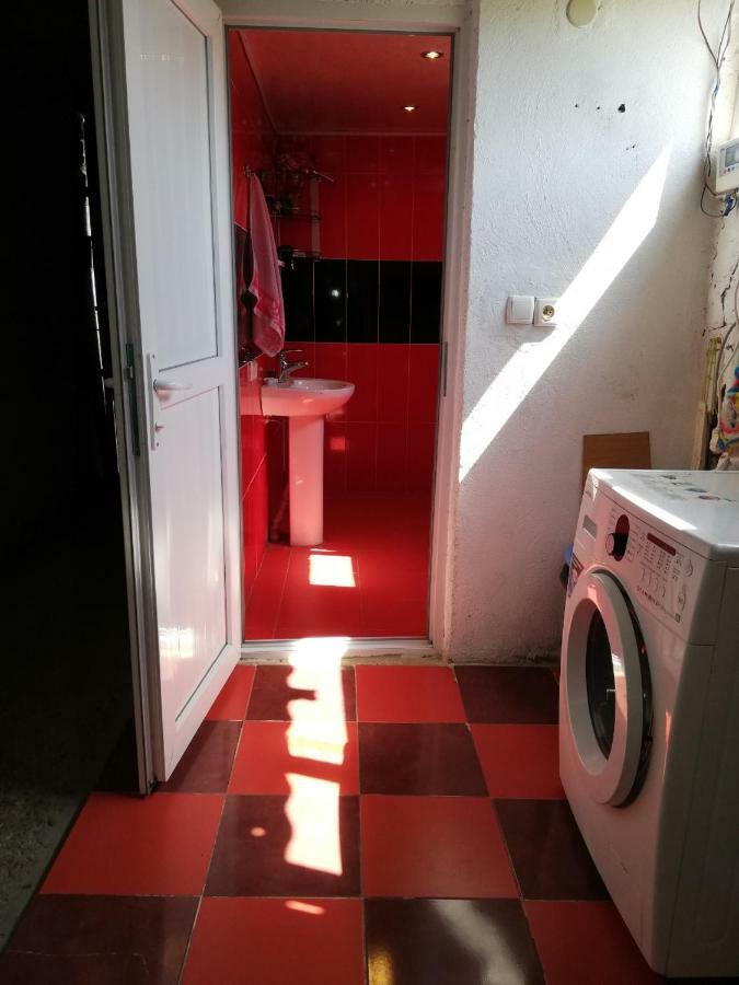 Udabno Naili Exterior foto